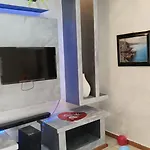 Tangueu Room 76